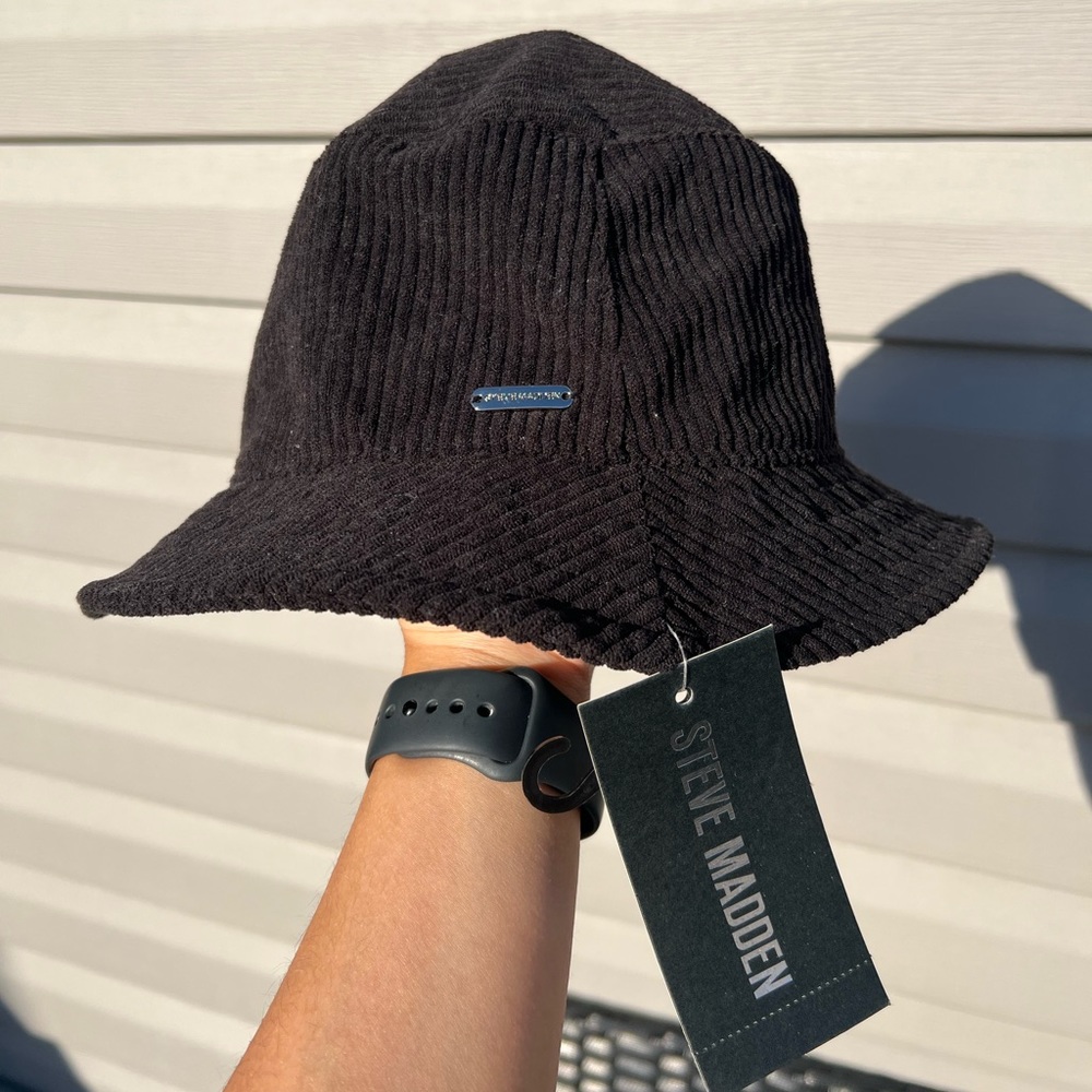Steve Madden Bucket Hat